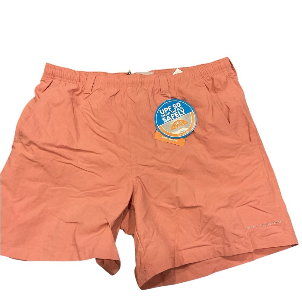 Columbia Backcast III Water Shorts Mens M Coral Pink UPF 50 Trunk FM4009-644